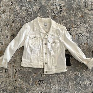 Guess white jean jacket size medium, brand new with tags